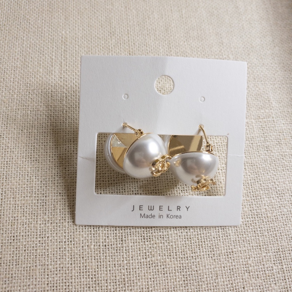 Cute Pearl Earrings